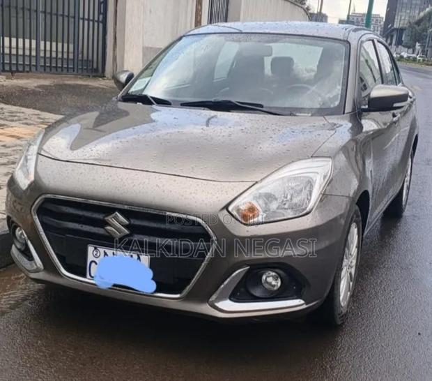 Suzuki Dzire 2023 Silver