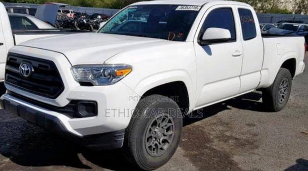 Toyota Tacoma 2015 White