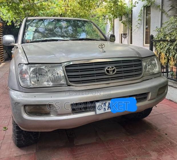 Toyota Land Cruiser 2003 Silver