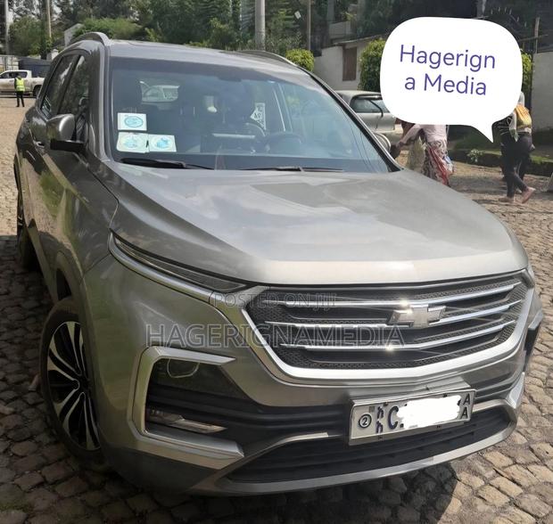 Chevrolet Captiva 2022 Gray