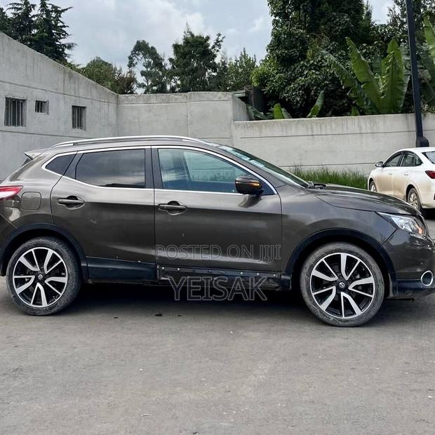 Nissan Qashqai 2017 Gray