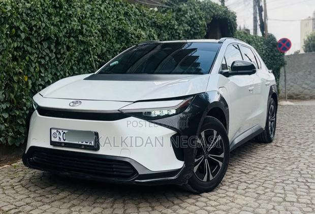 Toyota bZ4X 2023 White