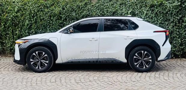 Toyota bZ4X 2023 White