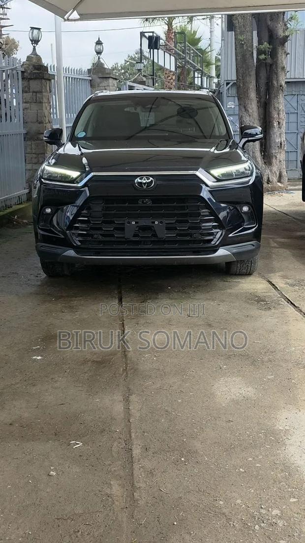 Toyota Grand Highlander Hybrid 2024 Black