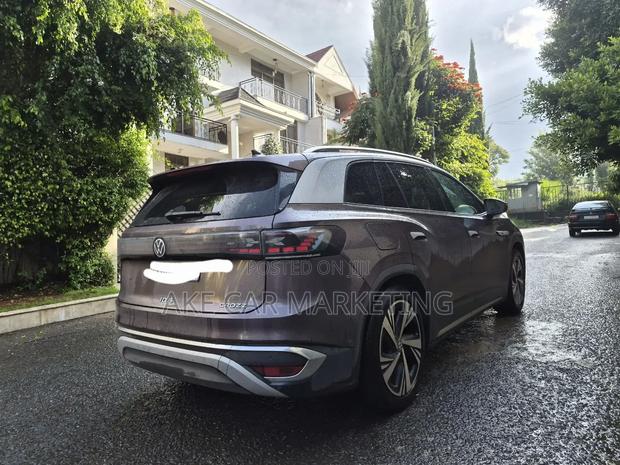 New Volkswagen ID.6 2023 Gray