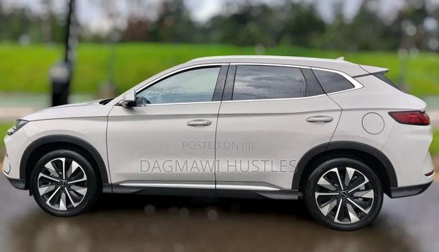 BYD Song Plus 2024 Silver