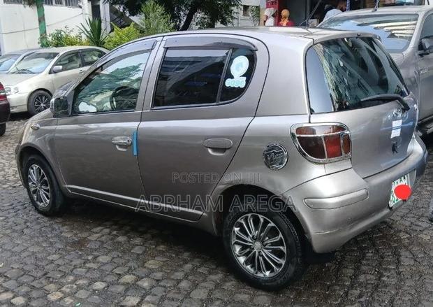 Toyota Vitz 2003