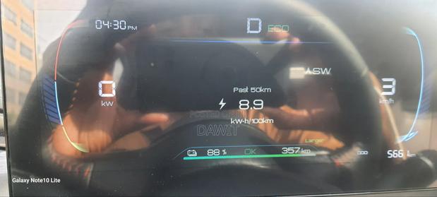 BYD E2 43 kWh 94 hp FWD 2025 Gray