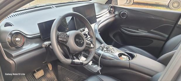 BYD E2 43 kWh 94 hp FWD 2025 Gray