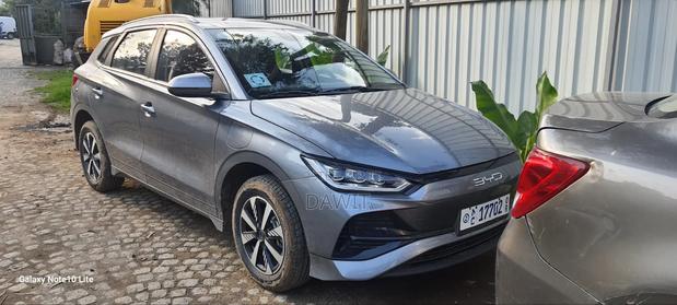 BYD E2 43 kWh 94 hp FWD 2025 Gray