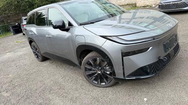 Toyota bZ3 2025 Gray