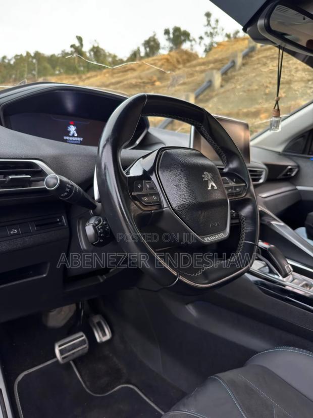 Peugeot 5008 2019 Blue