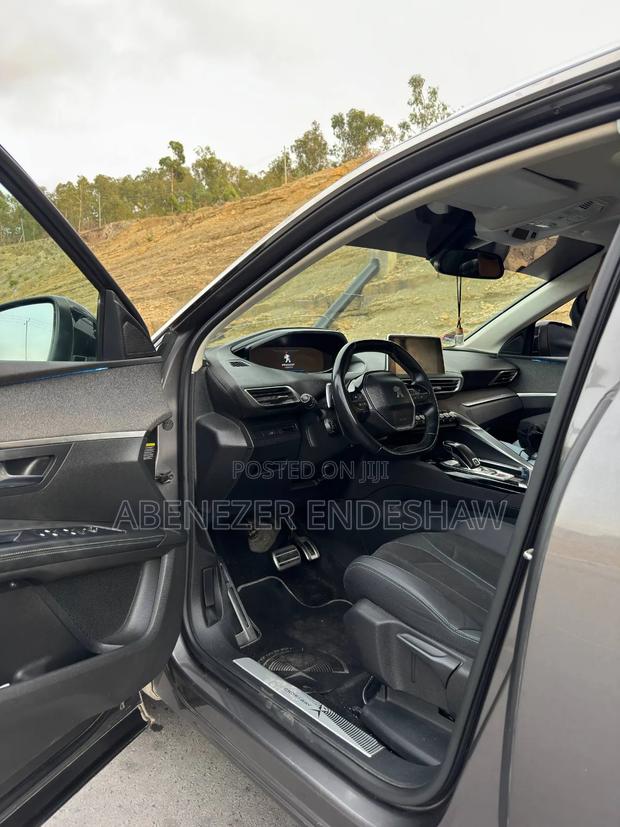 Peugeot 5008 2019 Blue