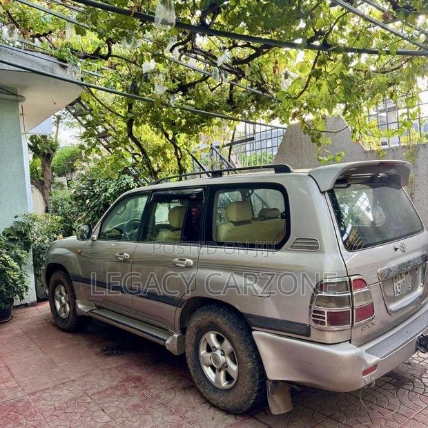 Toyota Land Cruiser 2003 Silver