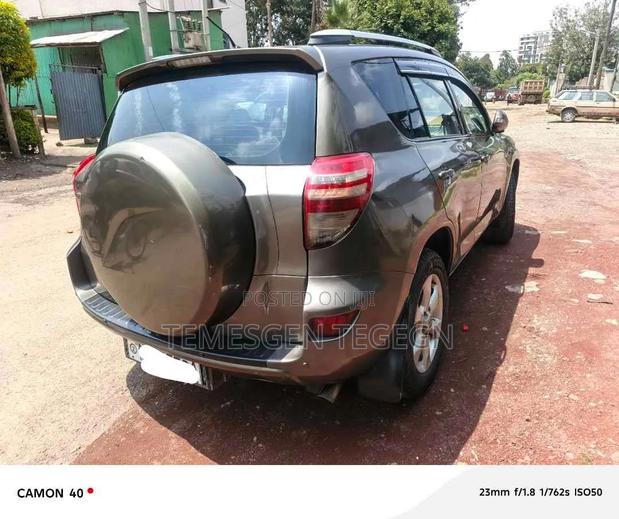 Toyota RAV4 2012 Brown