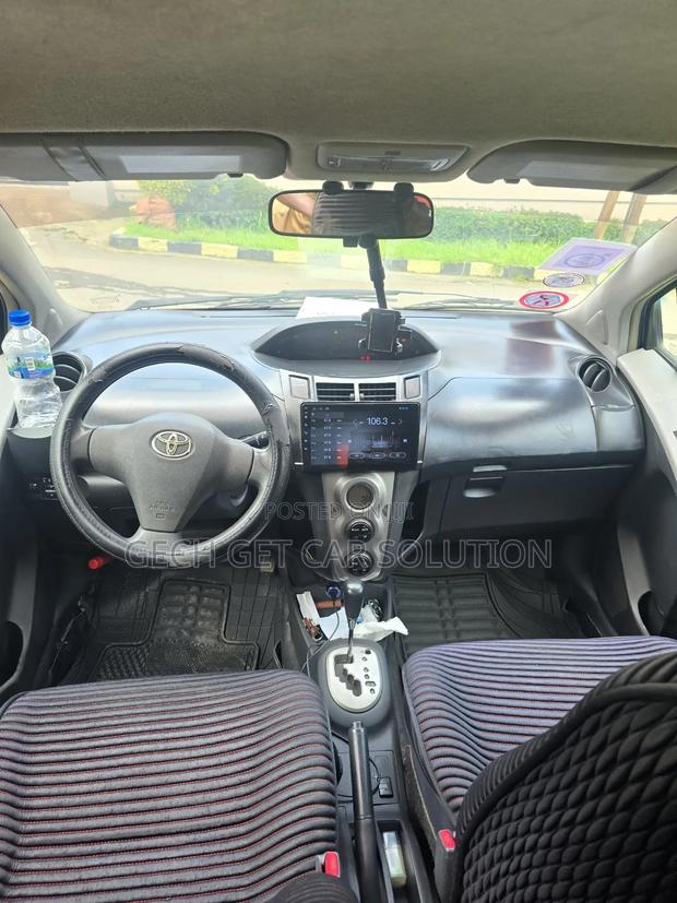 Toyota Yaris 2010 Blue
