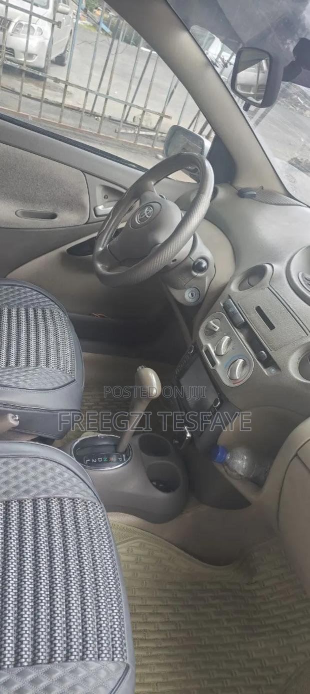 Toyota Platz 1.0 FWD 2005 Silver
