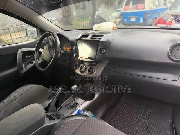 Toyota RAV4 2010 Gray