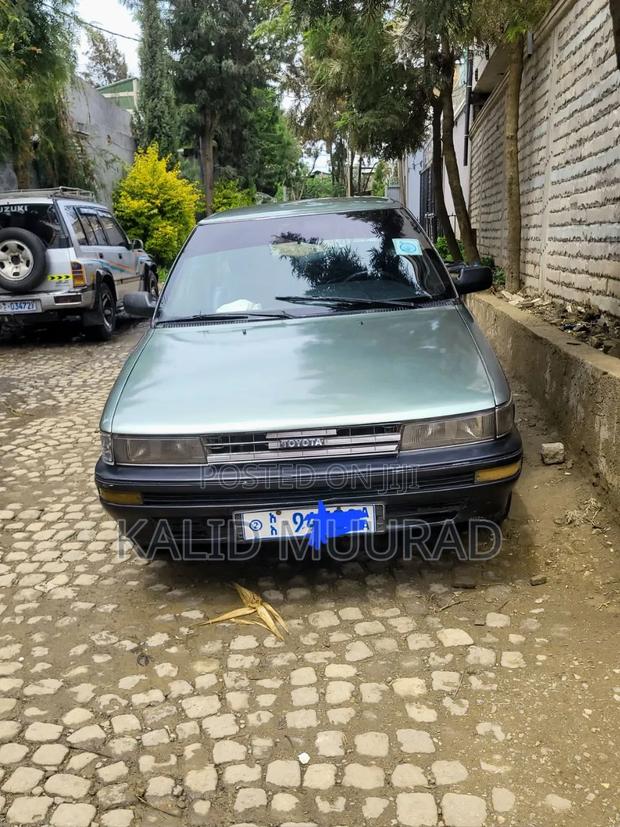 Toyota Corolla 1992 Beige