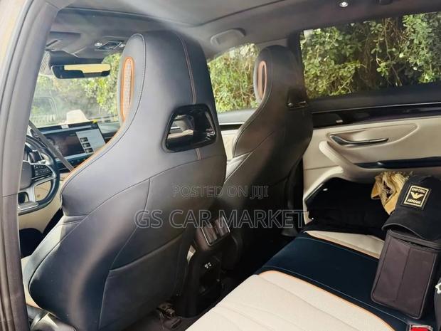 BYD Song Plus DM-i 2024 Beige