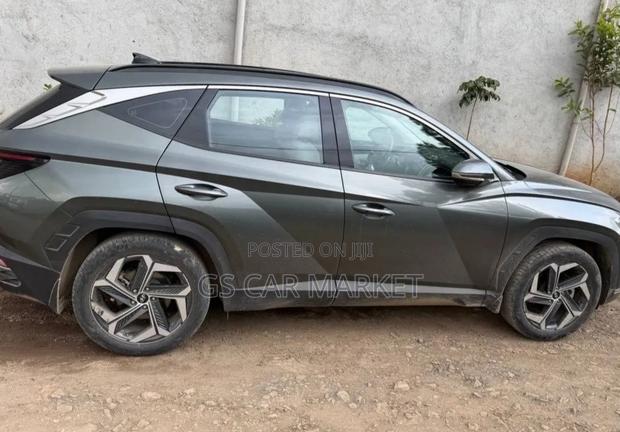 Hyundai Tucson SEL 2023 Gray