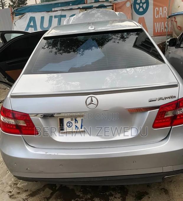 Mercedes-Benz E200 2013 Silver