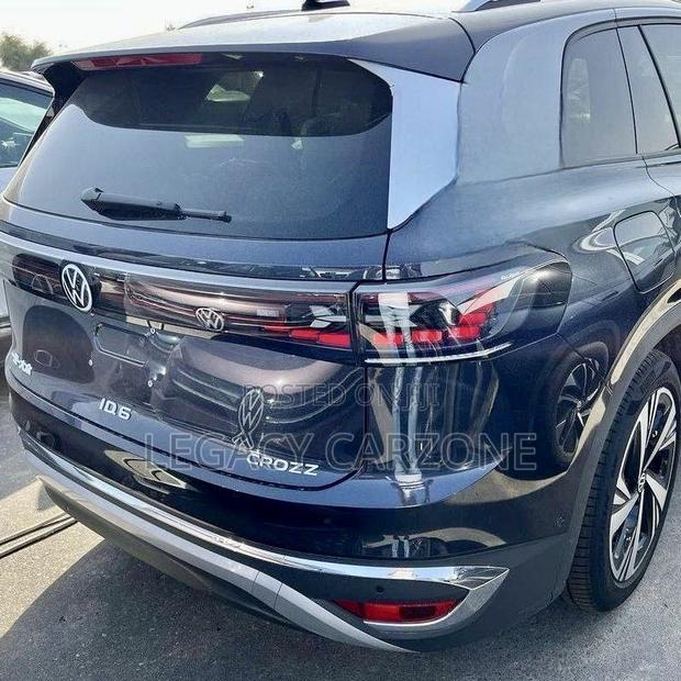 Volkswagen ID.6 2022 Blue