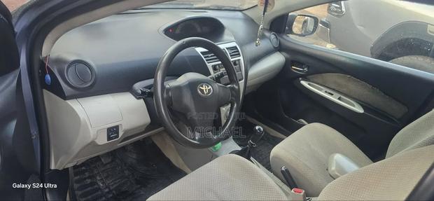 Toyota Yaris 2007 Purple
