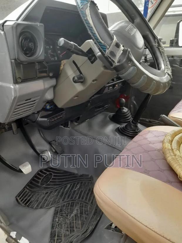 Toyota Land Cruiser 2004 Silver