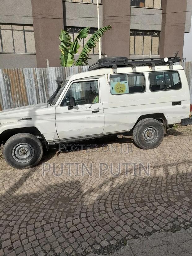 Toyota Land Cruiser 2004 Silver