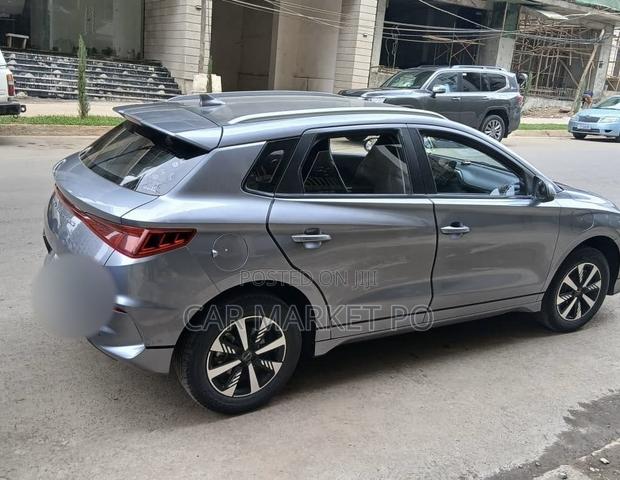 New BYD E2 43 kWh 94 hp FWD 2024 Gray