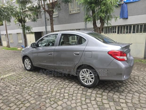 Mitsubishi Attrage 2022 Gray