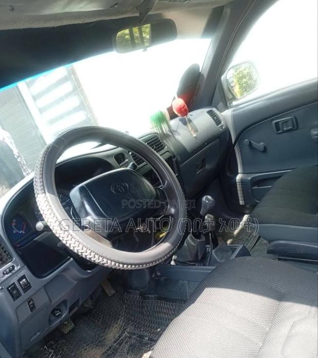 Toyota Hilux 2001
