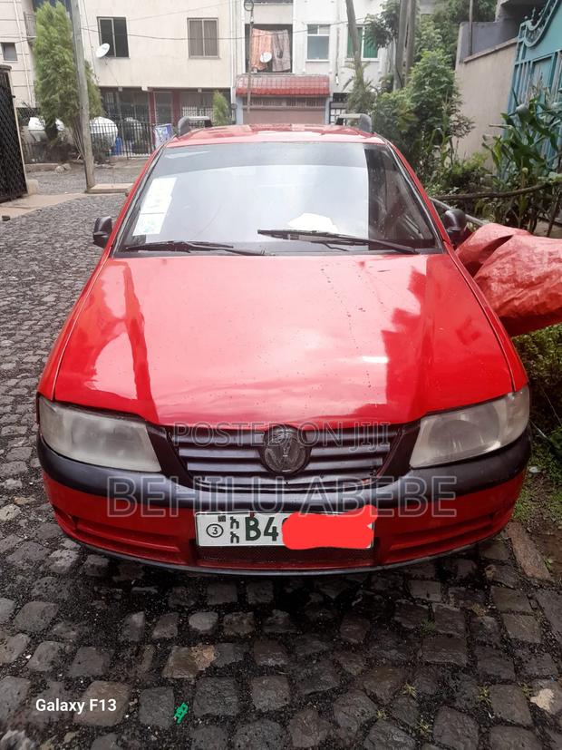 Volkswagen Golf 2005 Red