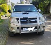 Toyota Hilux 2008 Gold for sale