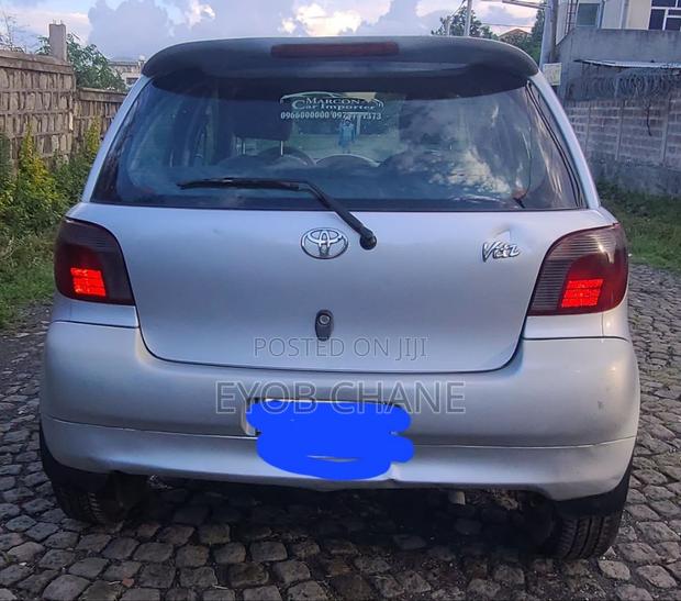 Toyota Vitz 1.0 FWD 5dr 2001 Silver