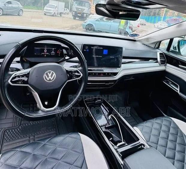 Volkswagen ID.6 2022 Black