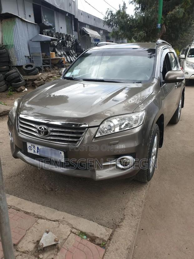 Toyota RAV4 2012