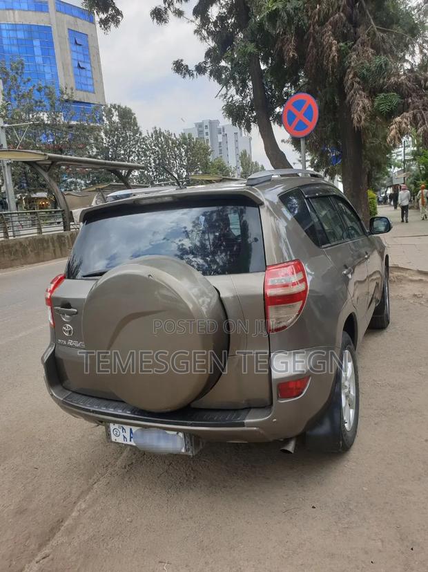 Toyota RAV4 2012