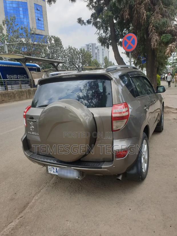 Toyota RAV4 2012