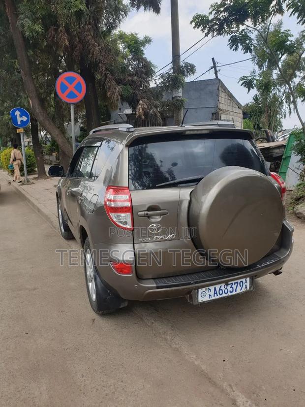 Toyota RAV4 2012
