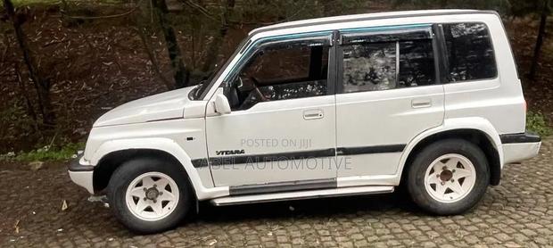 Suzuki Vitara 1999 White