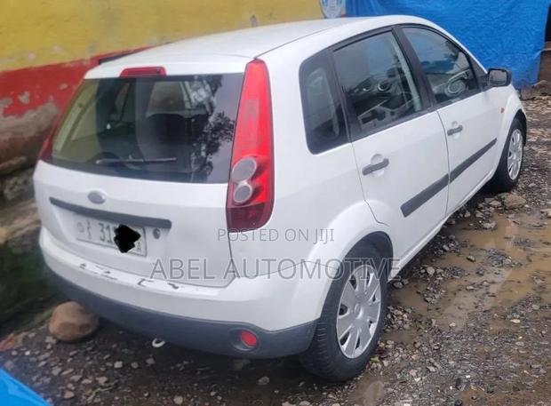 Ford Fiesta 2006 White