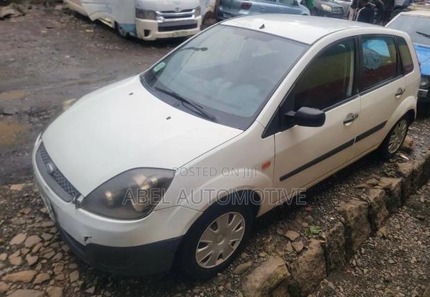 Ford Fiesta 2006 White