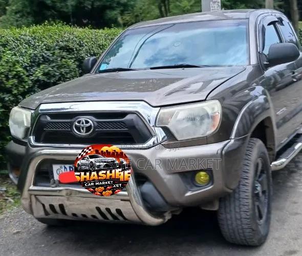 Toyota Tacoma 2015