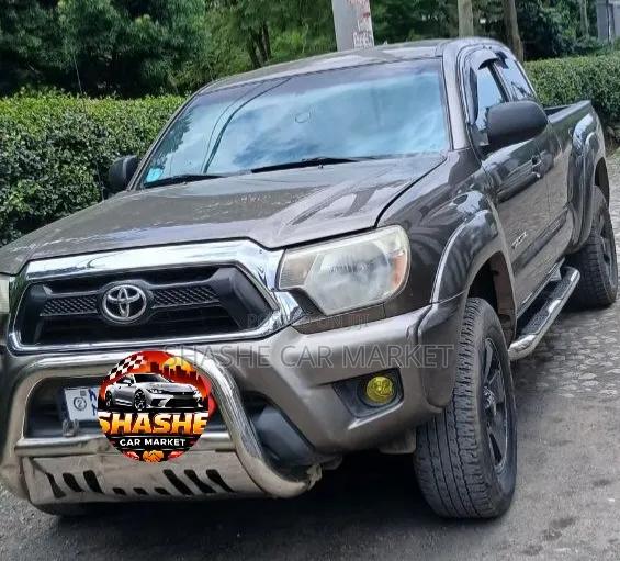 Toyota Tacoma 2015
