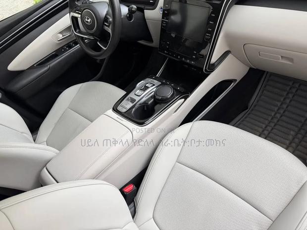 Hyundai Tucson 2023 Orange