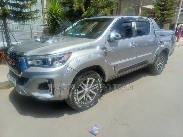 Toyota RAV4 2017 Silver