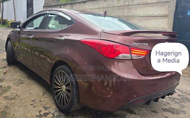 Hyundai Avante 2013 Brown