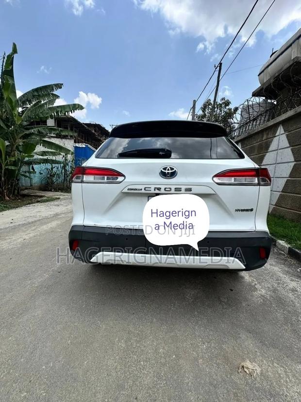 Toyota Corolla Cross 2023 White